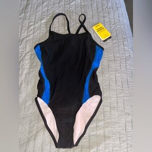 NWT women’s FINIS one piece bathing suit training swimwear. Size 28